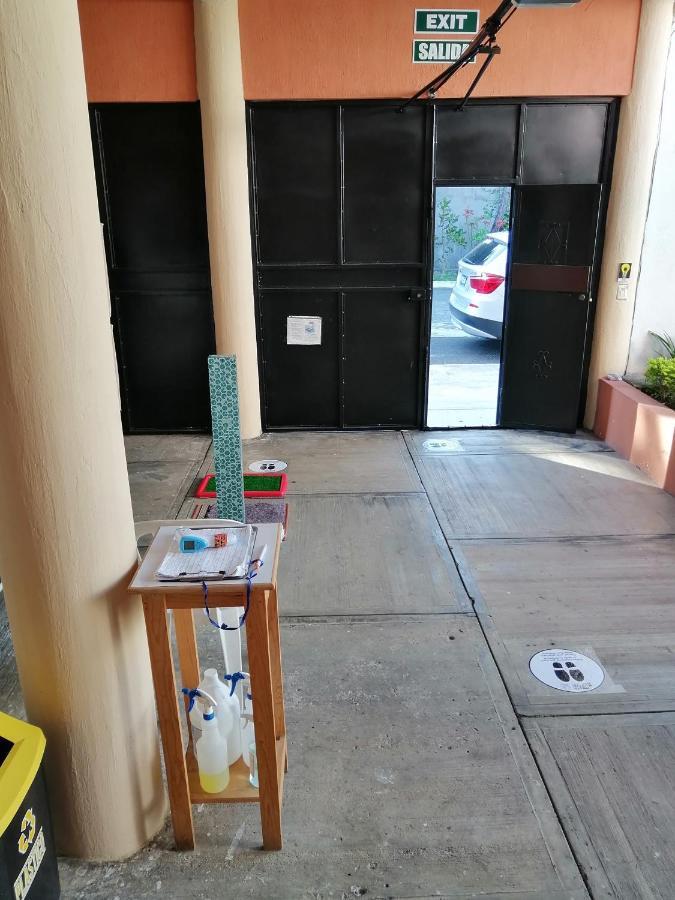 Novohostal B&B Guatemala City Bagian luar foto