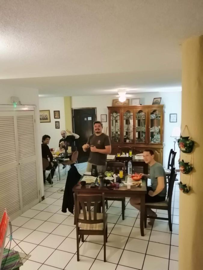 Novohostal B&B Guatemala City Bagian luar foto