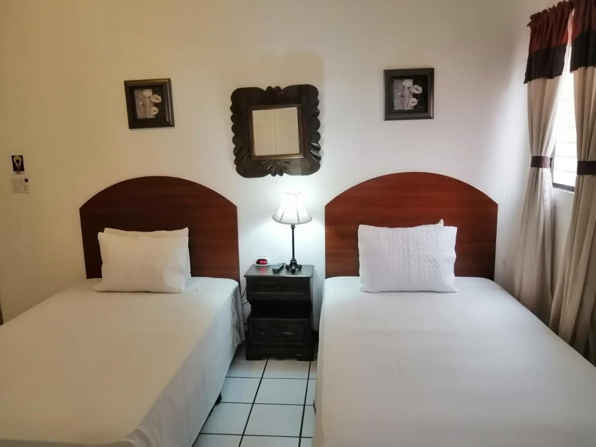 Novohostal B&B Guatemala City Bagian luar foto