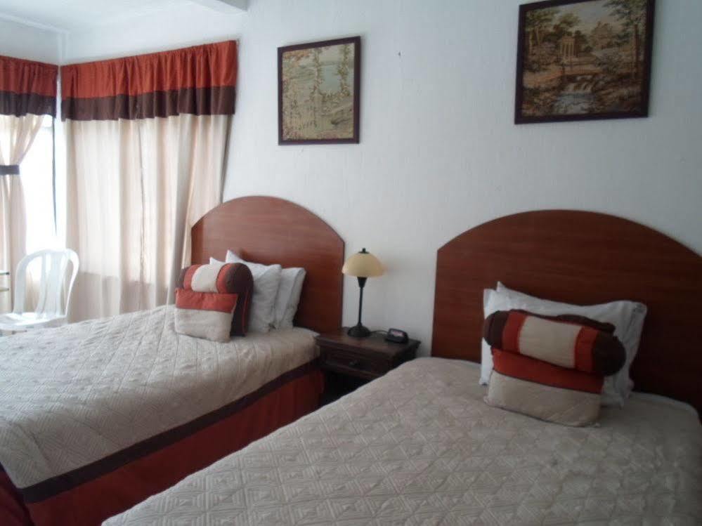 Novohostal B&B Guatemala City Bagian luar foto